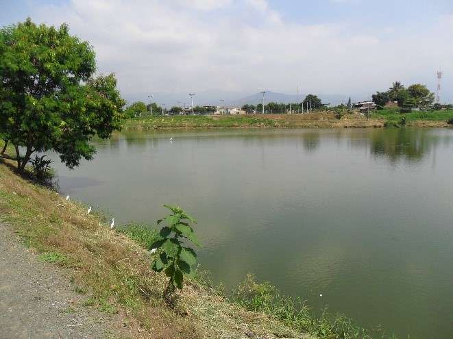 LA LAGUNA DE CHARCO AZUL: EL VERDADERO BRILLO QUE LLEVO POR DENTRO