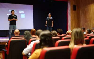 Periodismo en teatro: Indígenas desplazados por la palma